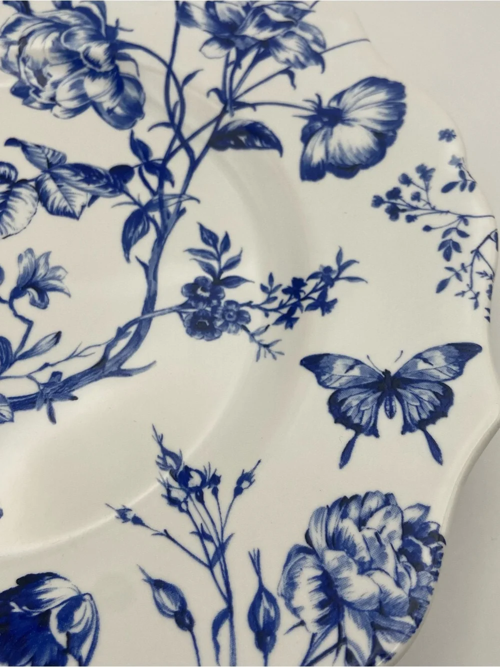 Set of 6 Blue White Butterfly Floral 8.5” Scalloped Porcelain Plates Boho Garden